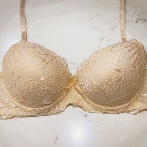 Cream Lace Push-Up Bra